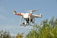 drone-1142182_640